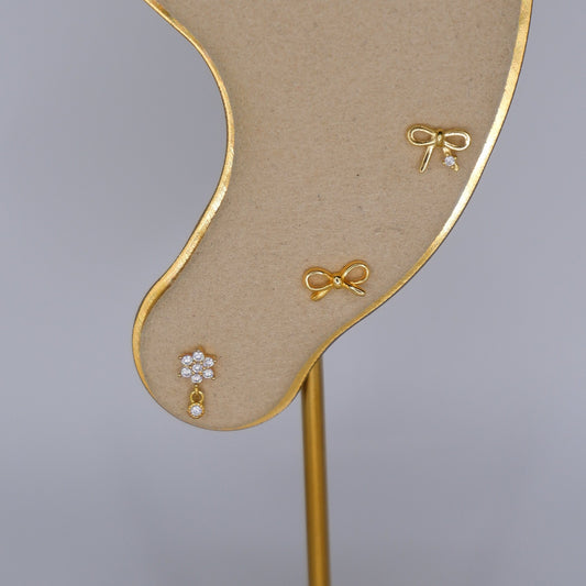 Piercings Bolinha Dourados #10 Flor e Laço