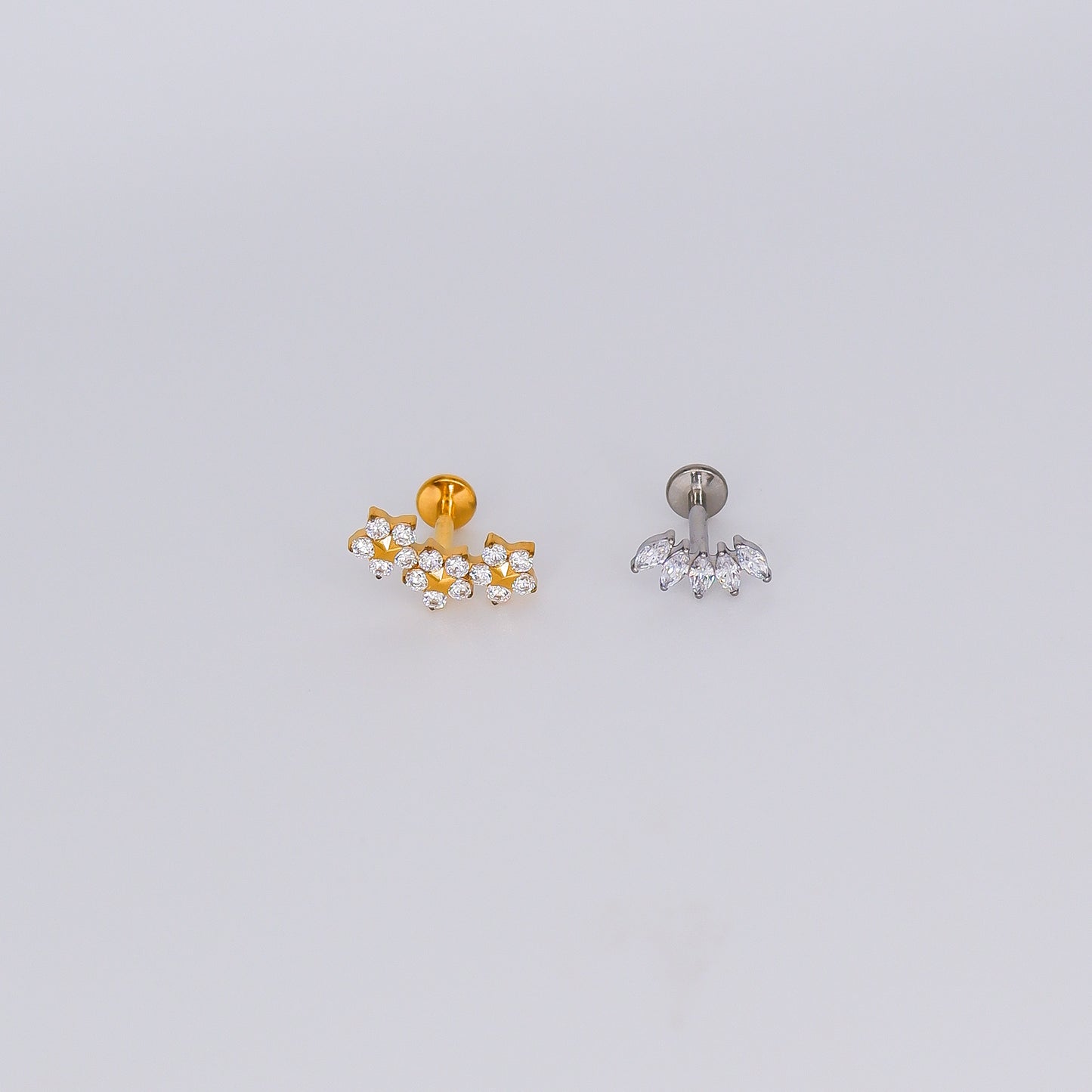 Piercing Achatado 3 Flores e Curvo Prateado