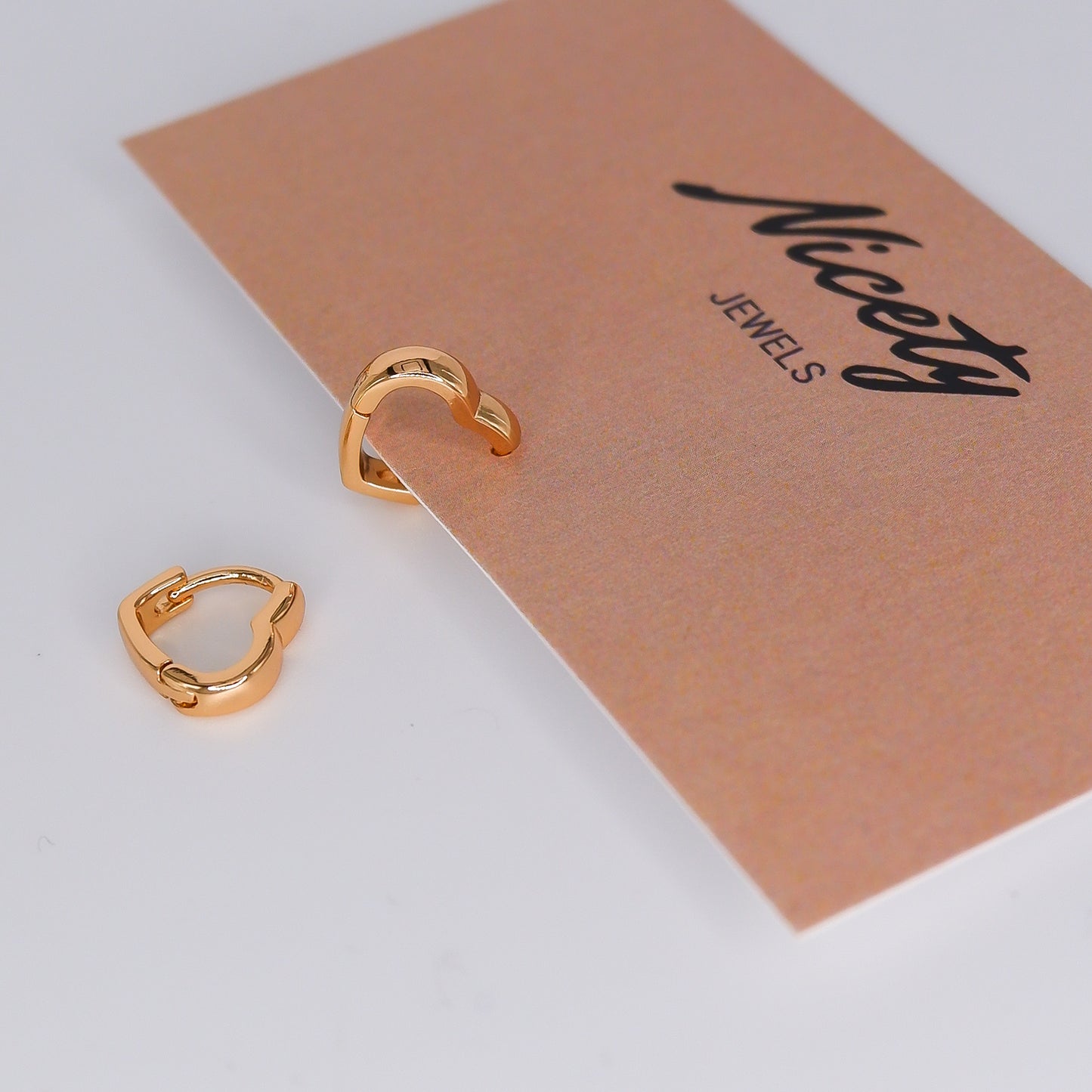 Mini Argola 7,5mm Aço Inoxidável Corações