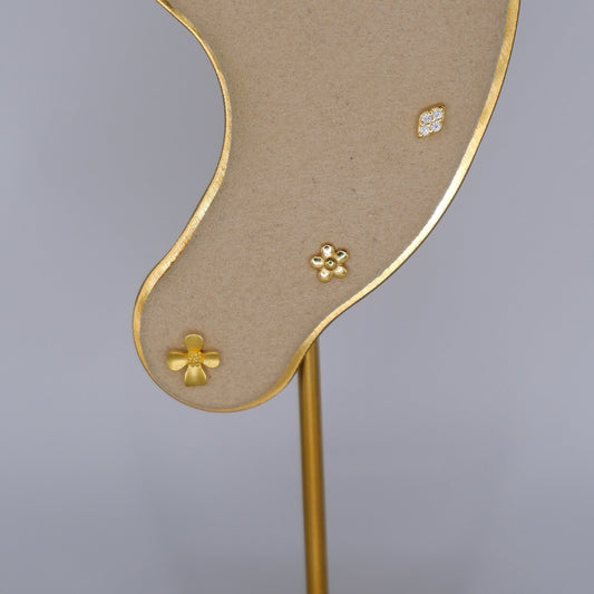 Piercings Bolinha Dourados #17 Flores e Losango