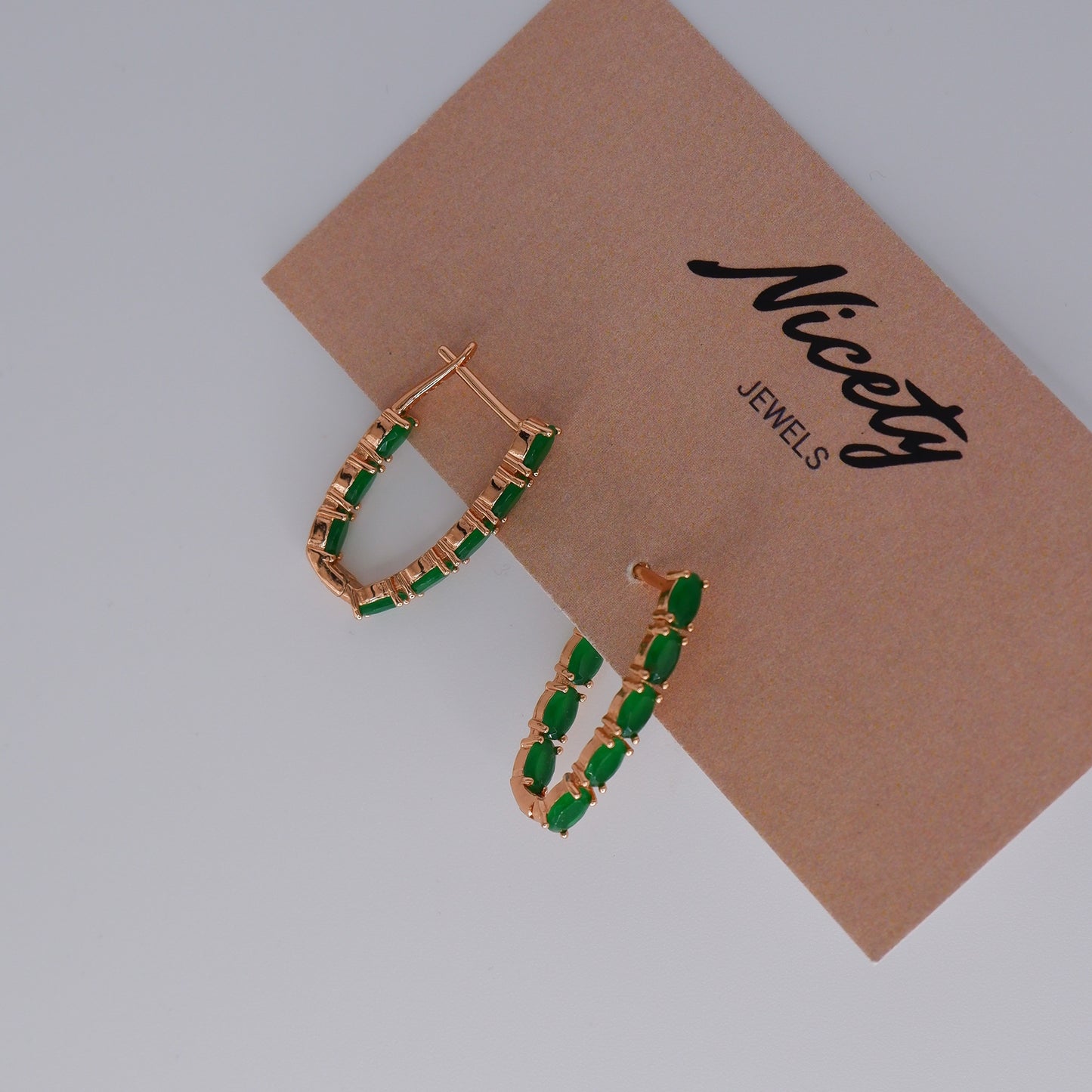 Argola Hipoalergénica Brillantes Verdes Ovasi
