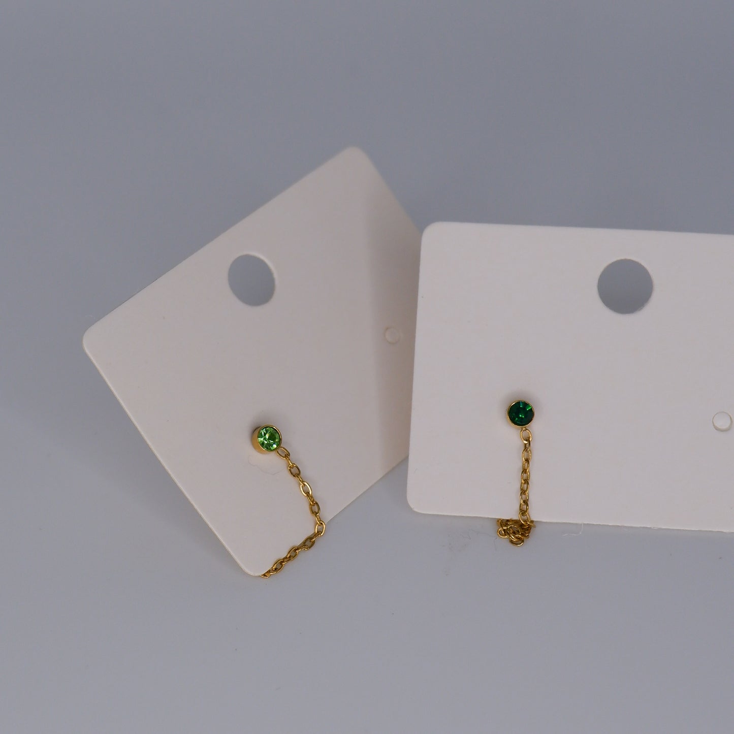 Brinco Espeto Dourado Corrente Verde