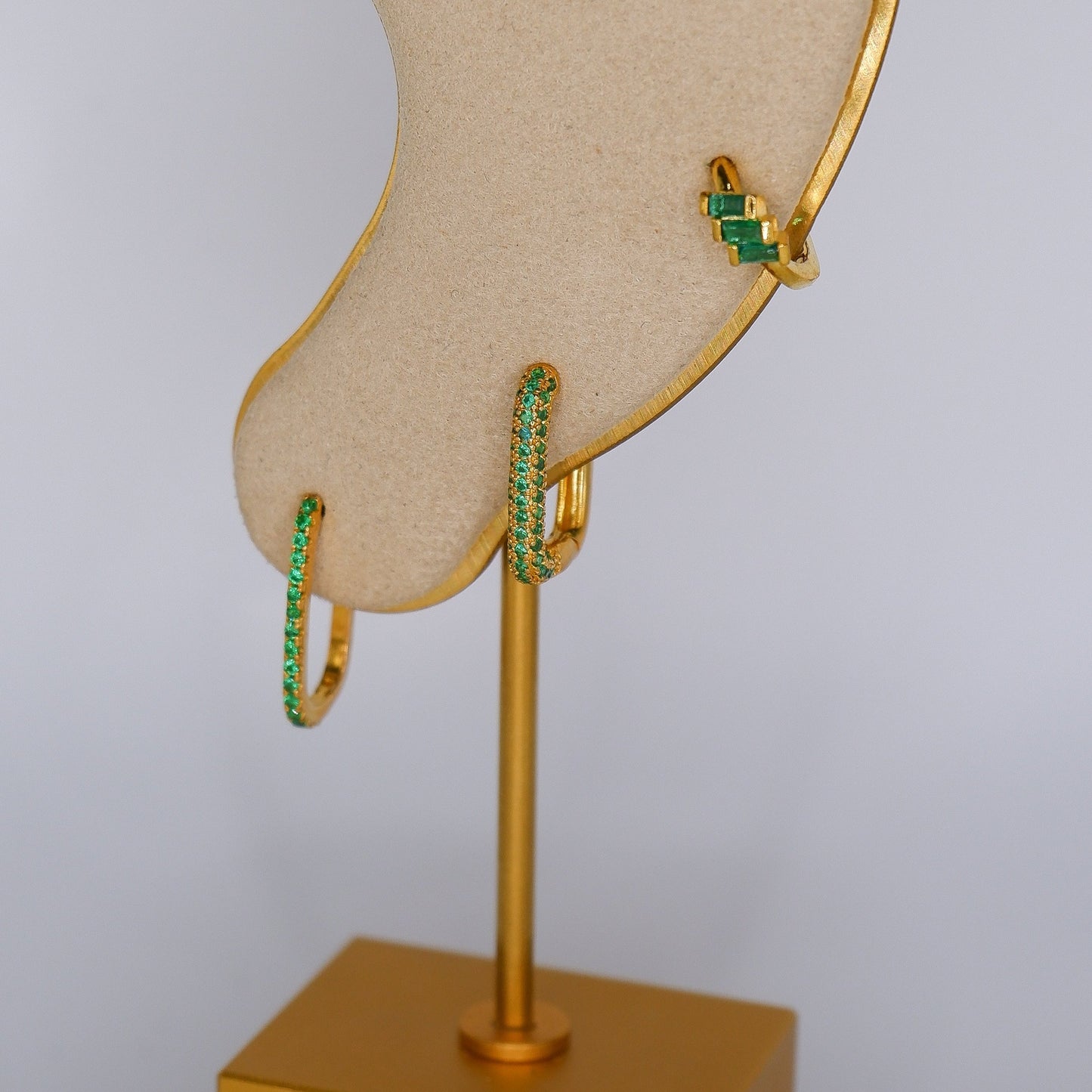 Argola S925 Verde Rectangular Fina, Grossa e 3 Brilhantes