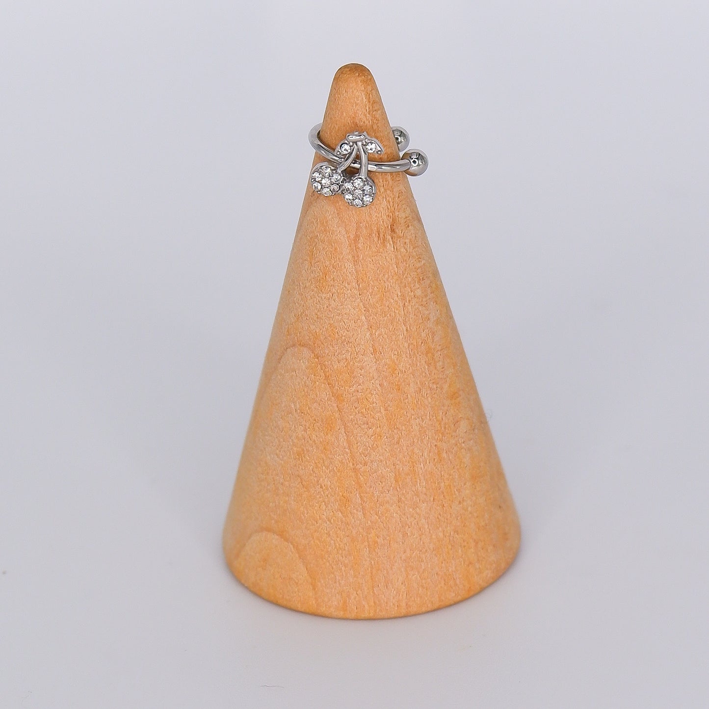 Earcuff Cereja Prateada