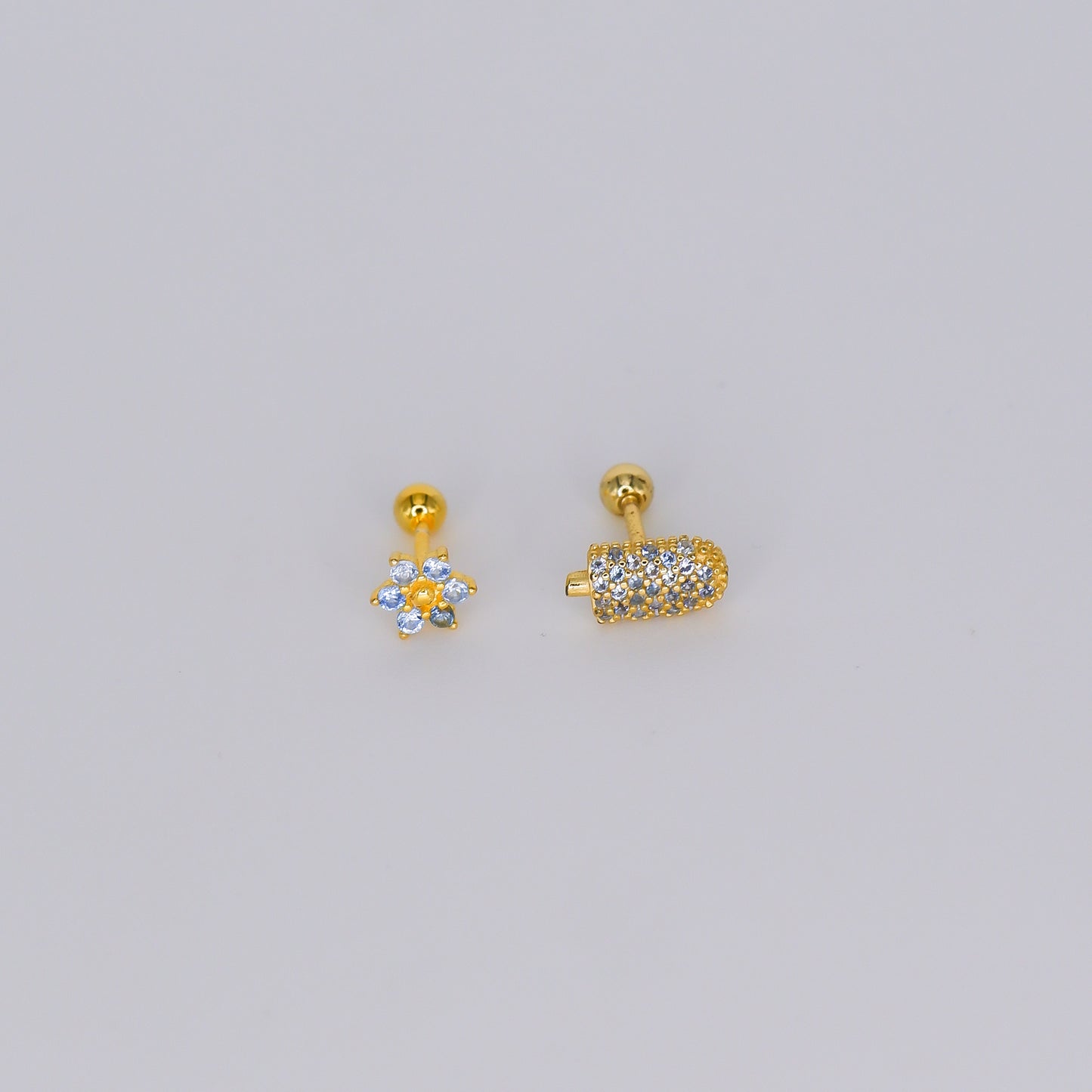 Piercings Bolinha Dourados Flor Azul e Gelado