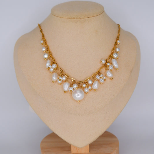 Colar Pérolas Pendentes