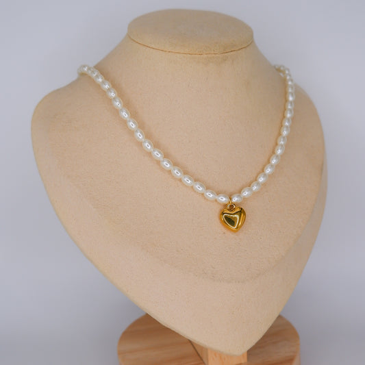 Colar de Pérolas com Coração