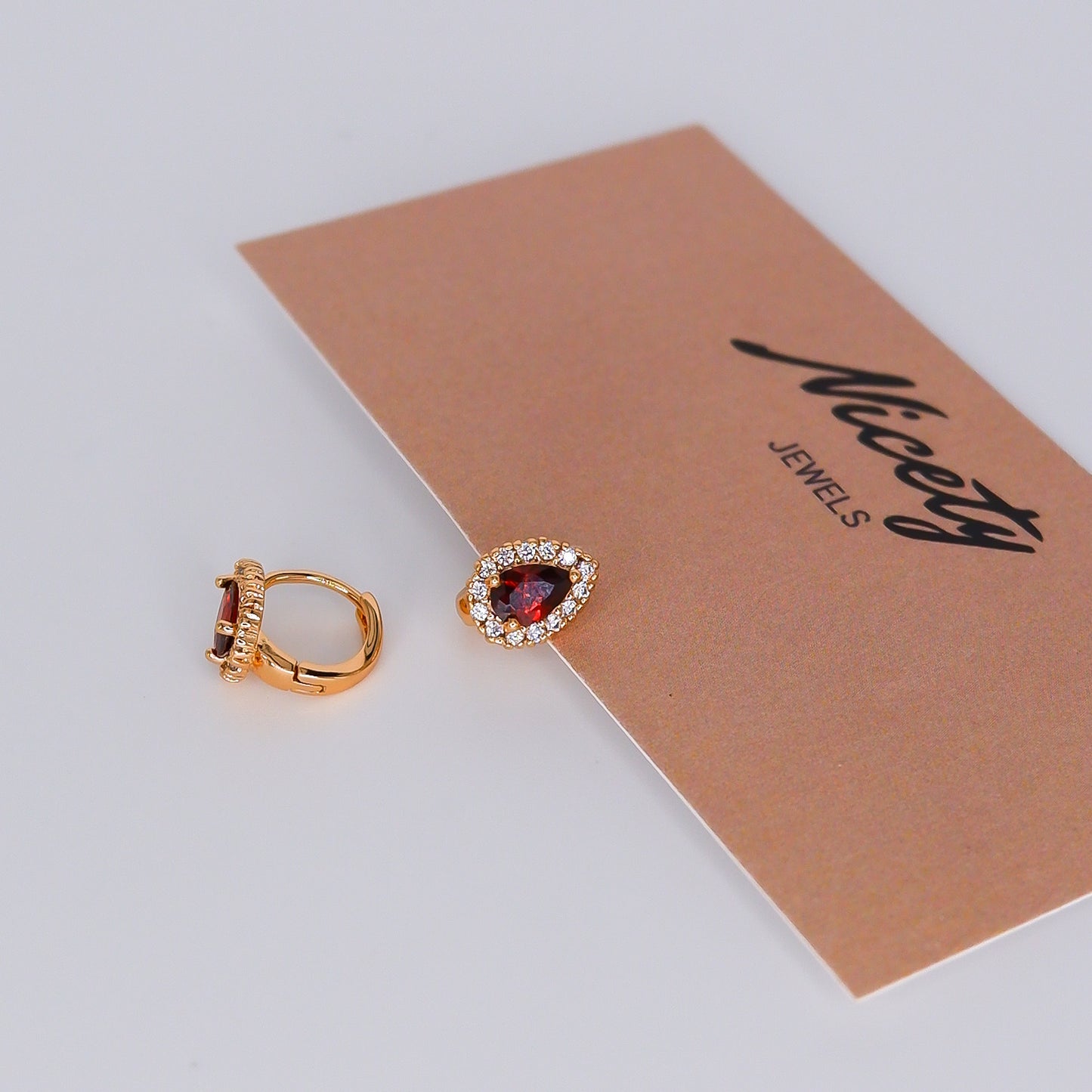 Argola Hipoalergénica Gota Vermelha