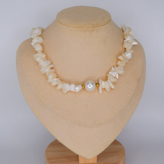 Colar de Pedras com Pérola