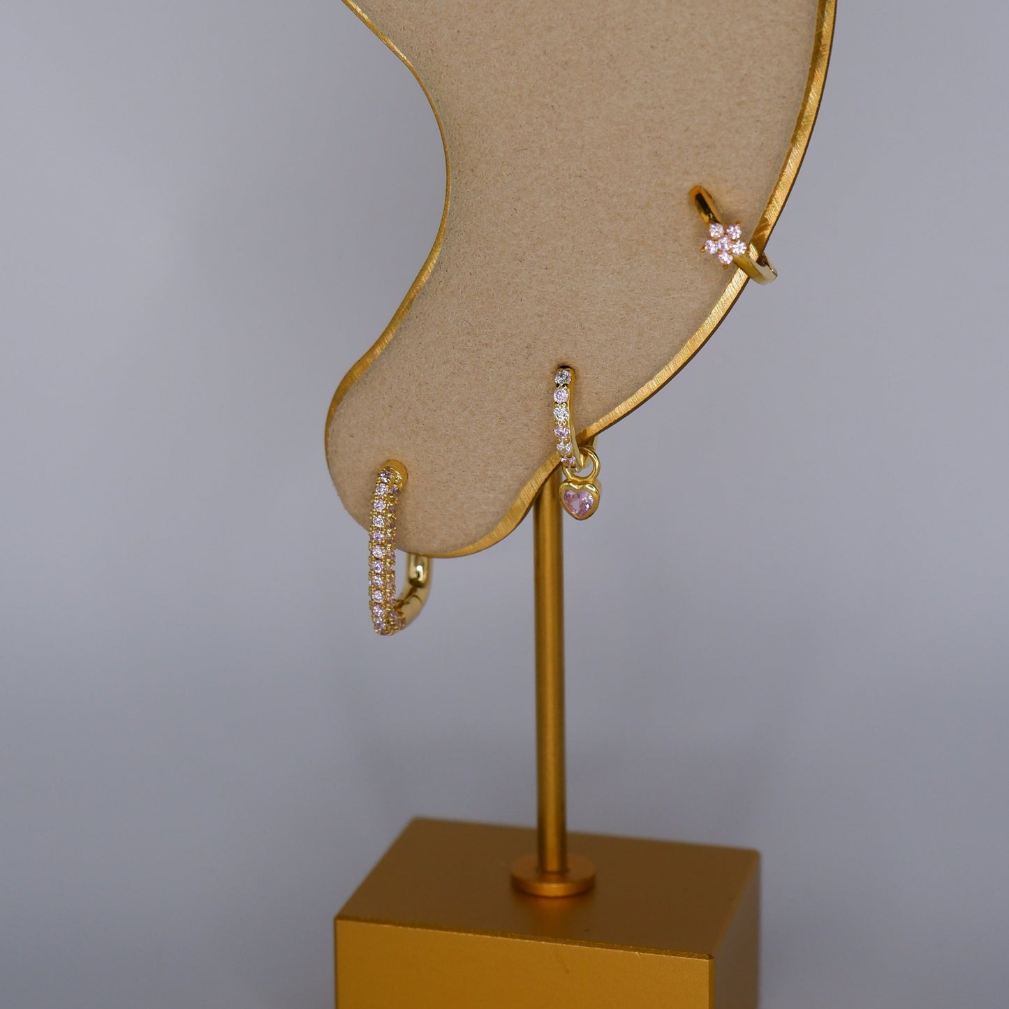 Argola S925 Rosa Bebé Rectangular Brilhantes, Brilhantes c/ Coração e Flor