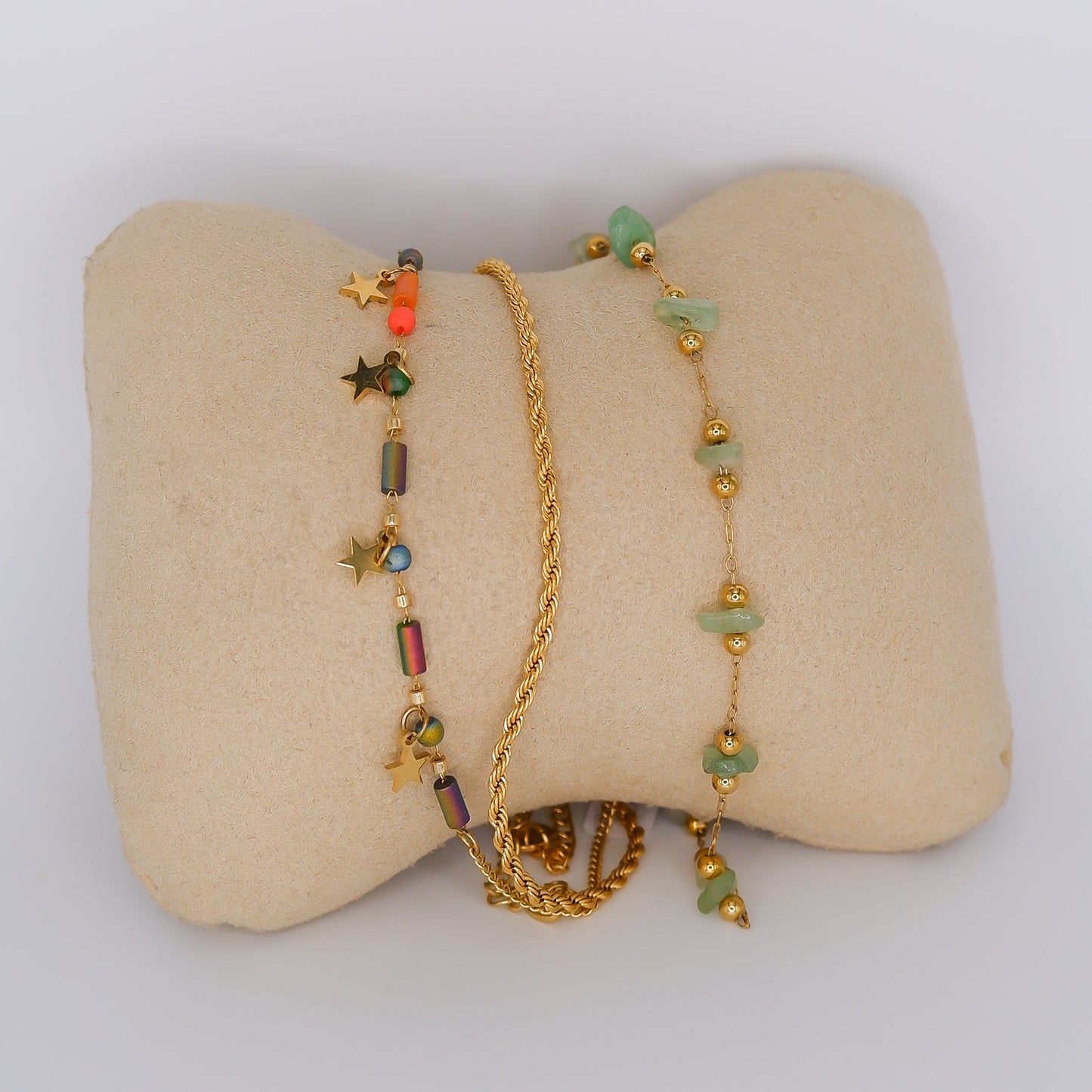 Pulseira Pé Dourada Estrelas, Malha e Pedras