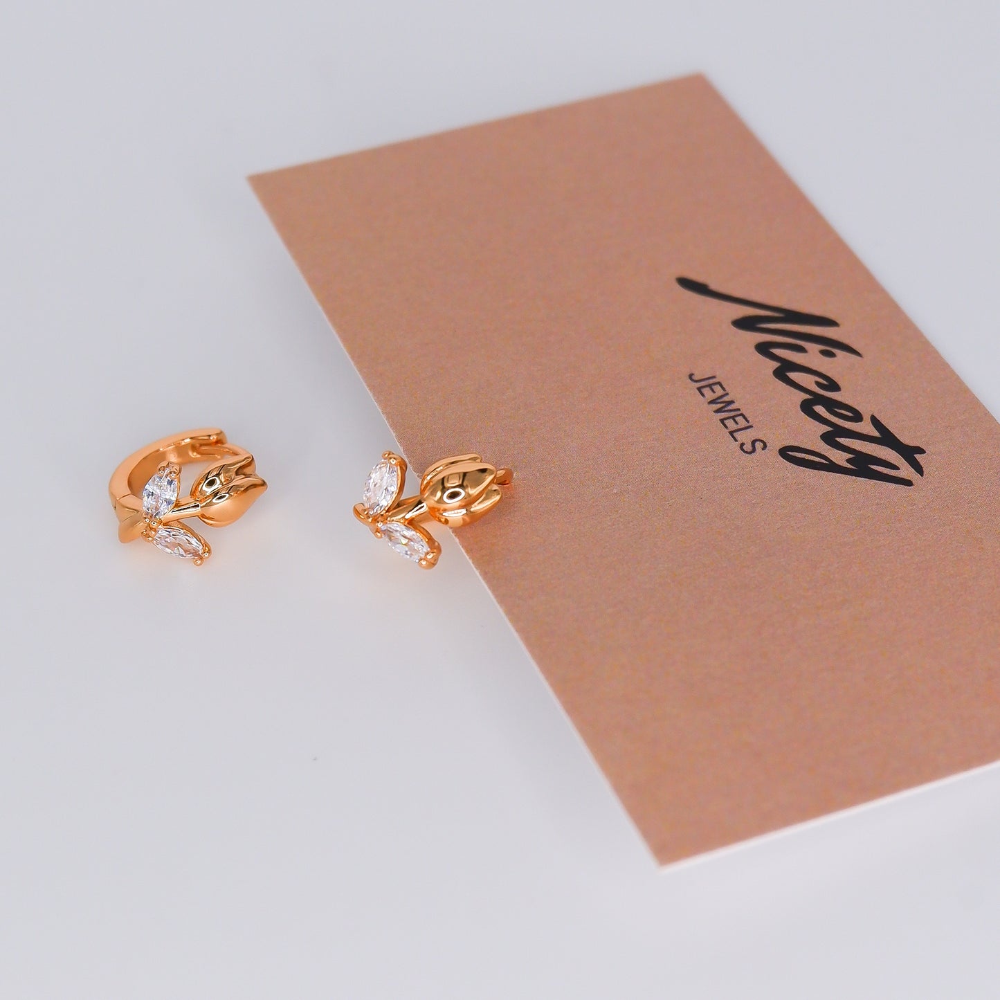 Argola Hipoalergénica Tulipa