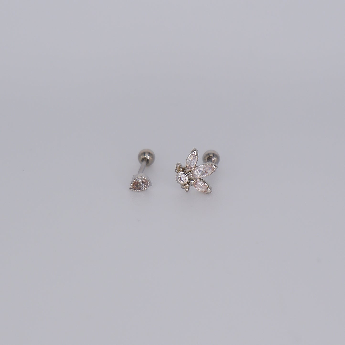 Piercing Bolinha Aço Inoxidável Prateado Brilhante e Flor