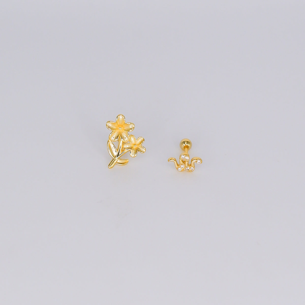 Piercings Bolinha Dourados #47 Flores e Cobra