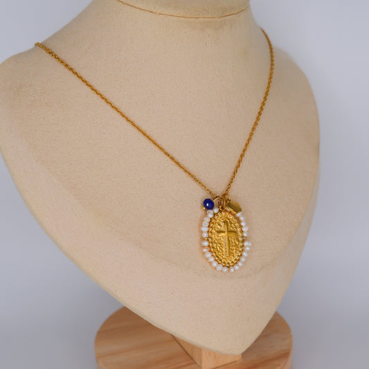 Colar Escapulário com Pérolas