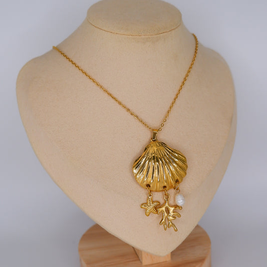 Colar Concha com Pérolas Pendentes