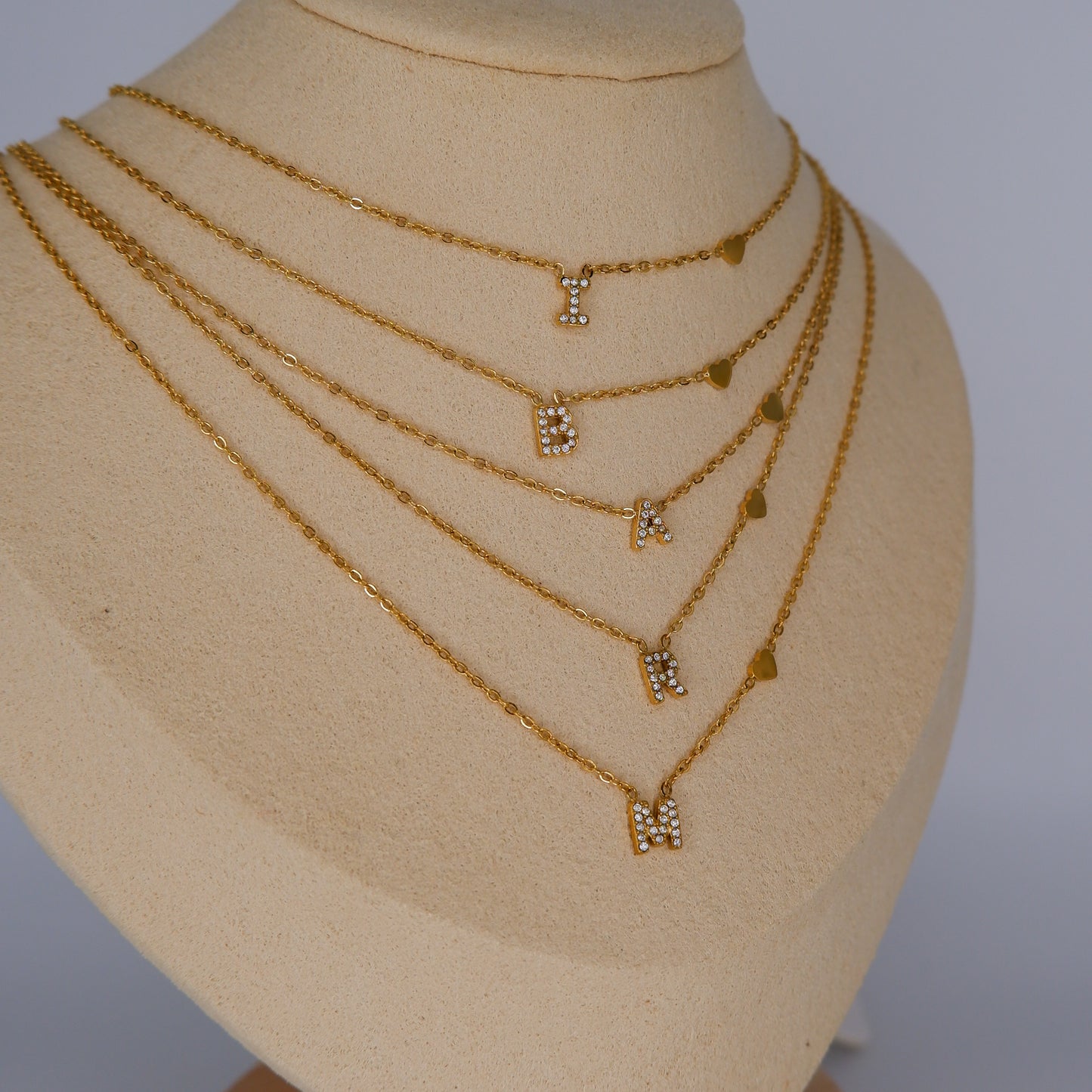 Colar Letras Aço Inoxidável com Coração Dourado