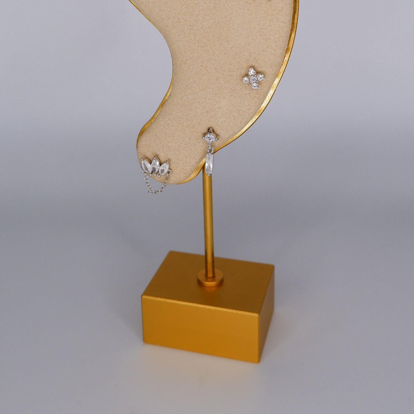 Piercings Achatados Prateados #6 Meia flor e Pendente