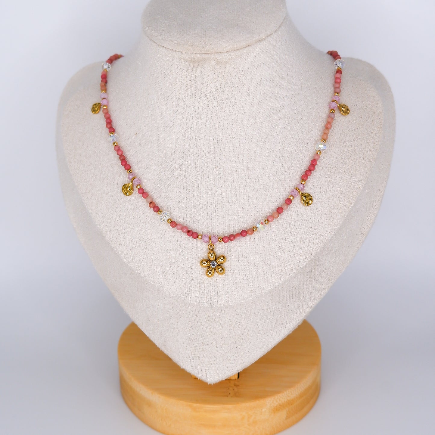 Colar Miçangas Rosa com Flor