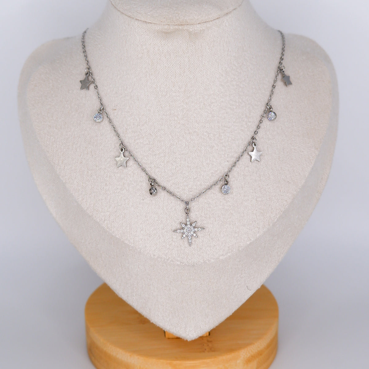 Colar Prateado Pendentes Estrela