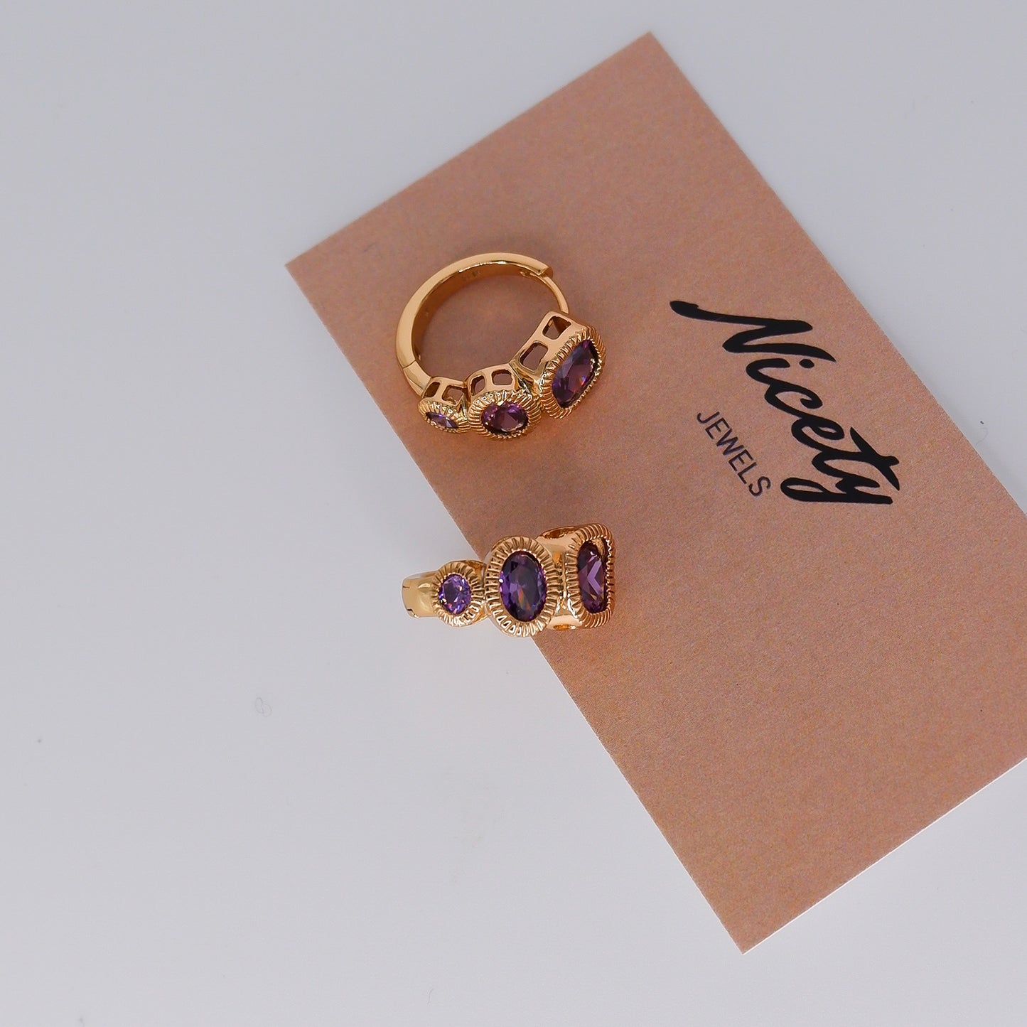 Argola Hipoalergénica 3 Pedras Lilás