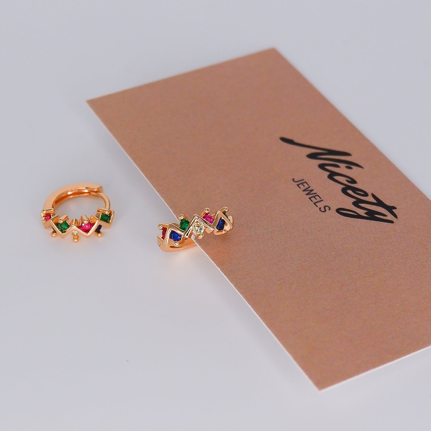 Argola Hipoalergénica Colorida Irregular