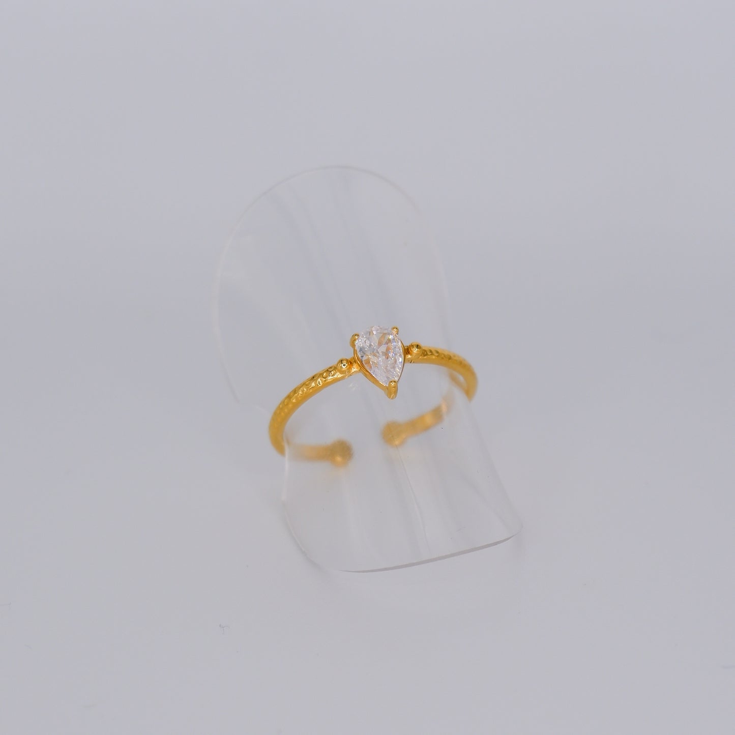Anel Ajustável Dourado Gota Transparente