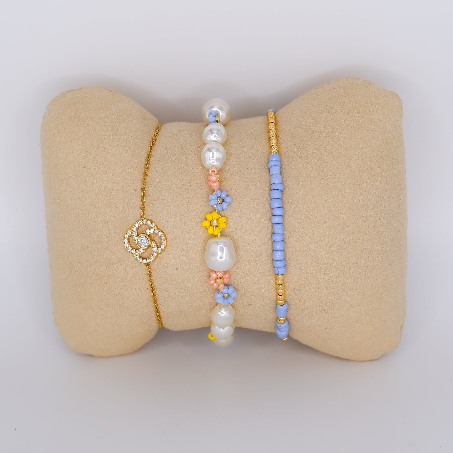 Pulseira Aço Inoxidável Flor Brilhante, Pérolas e Miçangas Azuis