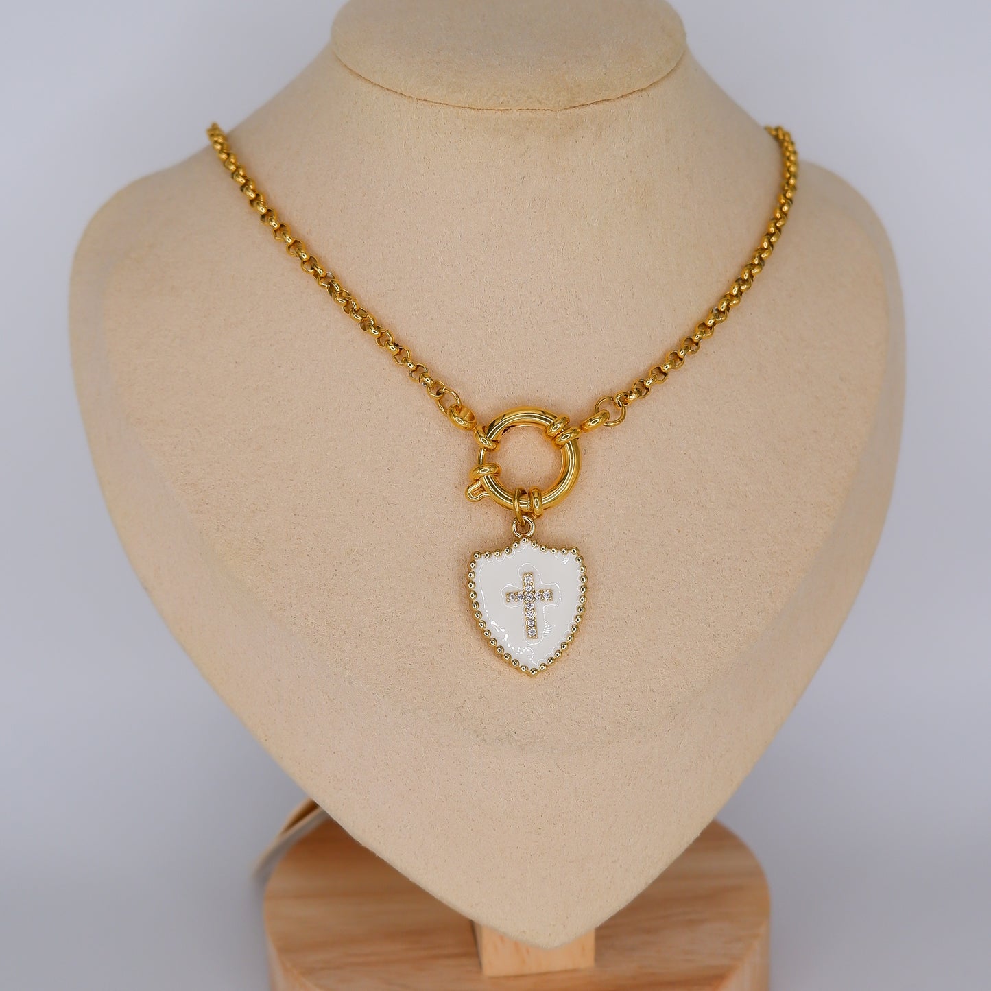 Colar Medalha com Cruz