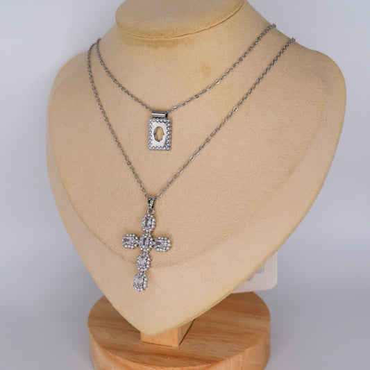 Colar Medalha Mão e Cruz Brilhante Prateado