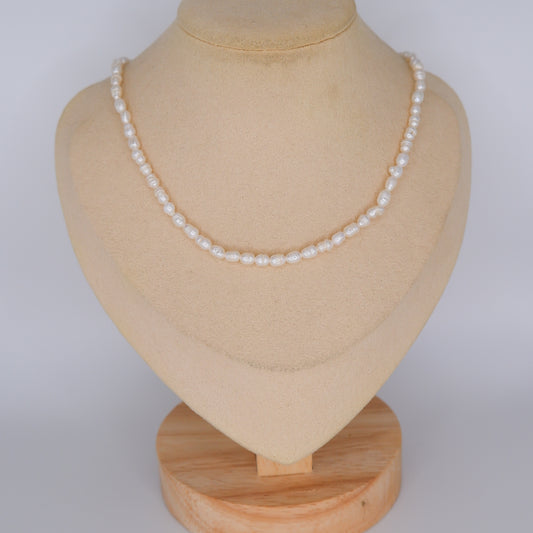 Colar de Pérolas Mini