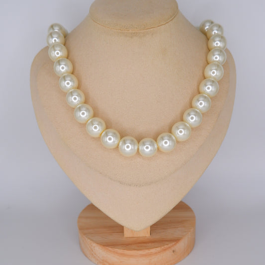 Colar de Pérolas Grandes