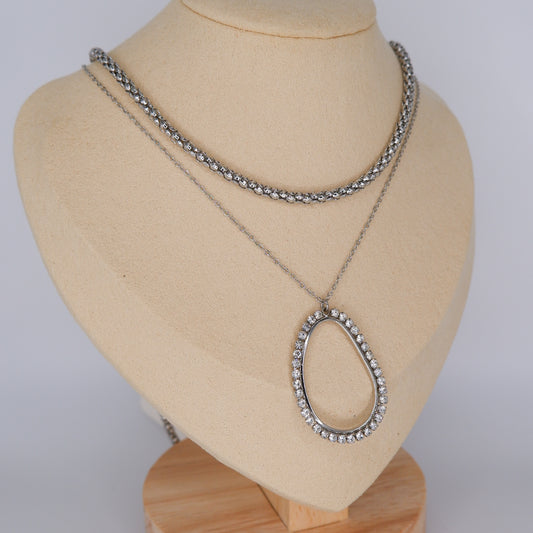 Colar Prateado Oval Riviera e Malha