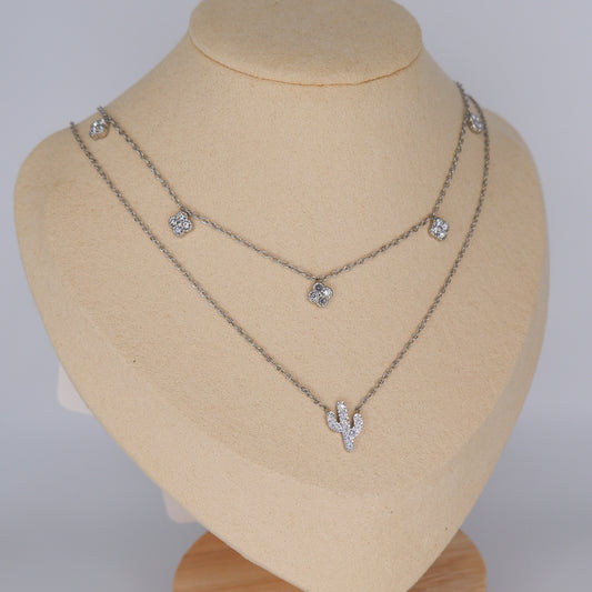 Colar Prateado Cacto e Flores Pendentes