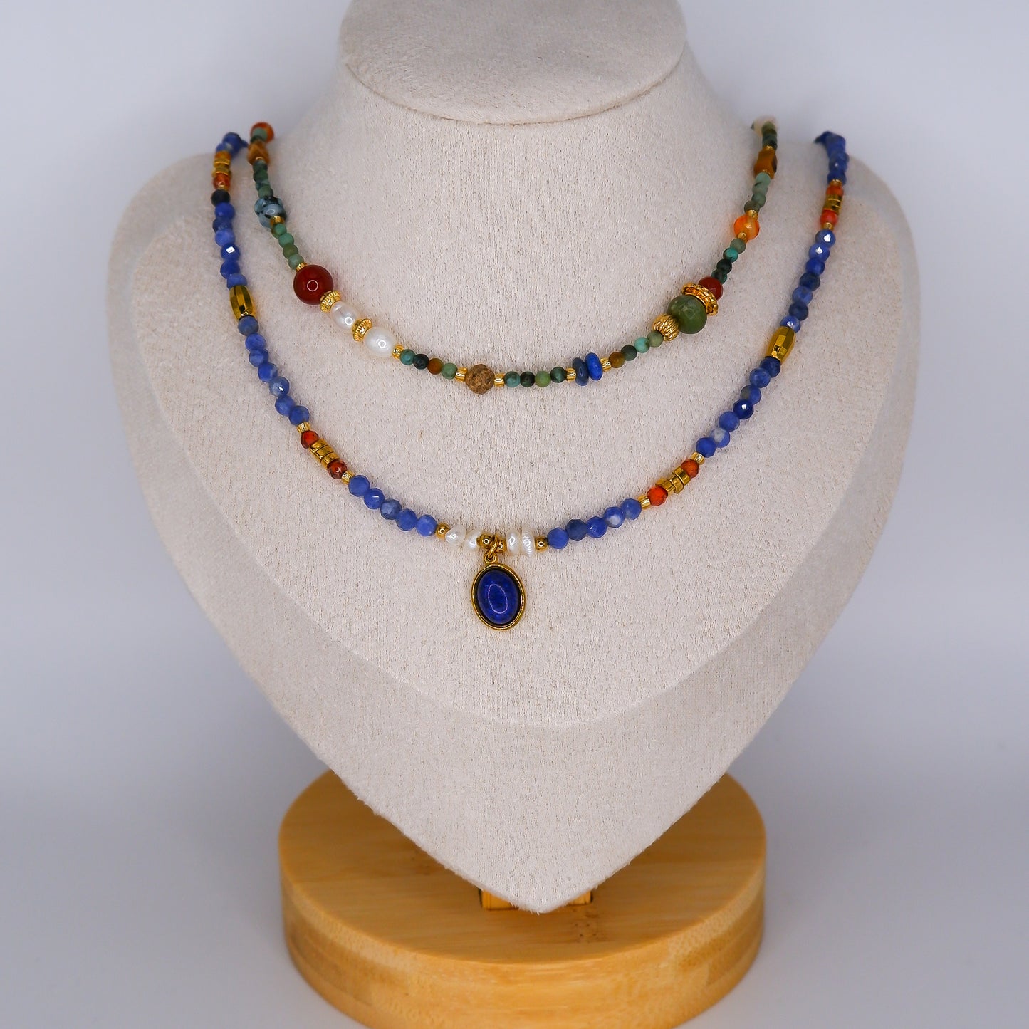 Colares Pedras Coloridas e Pedras Azuis