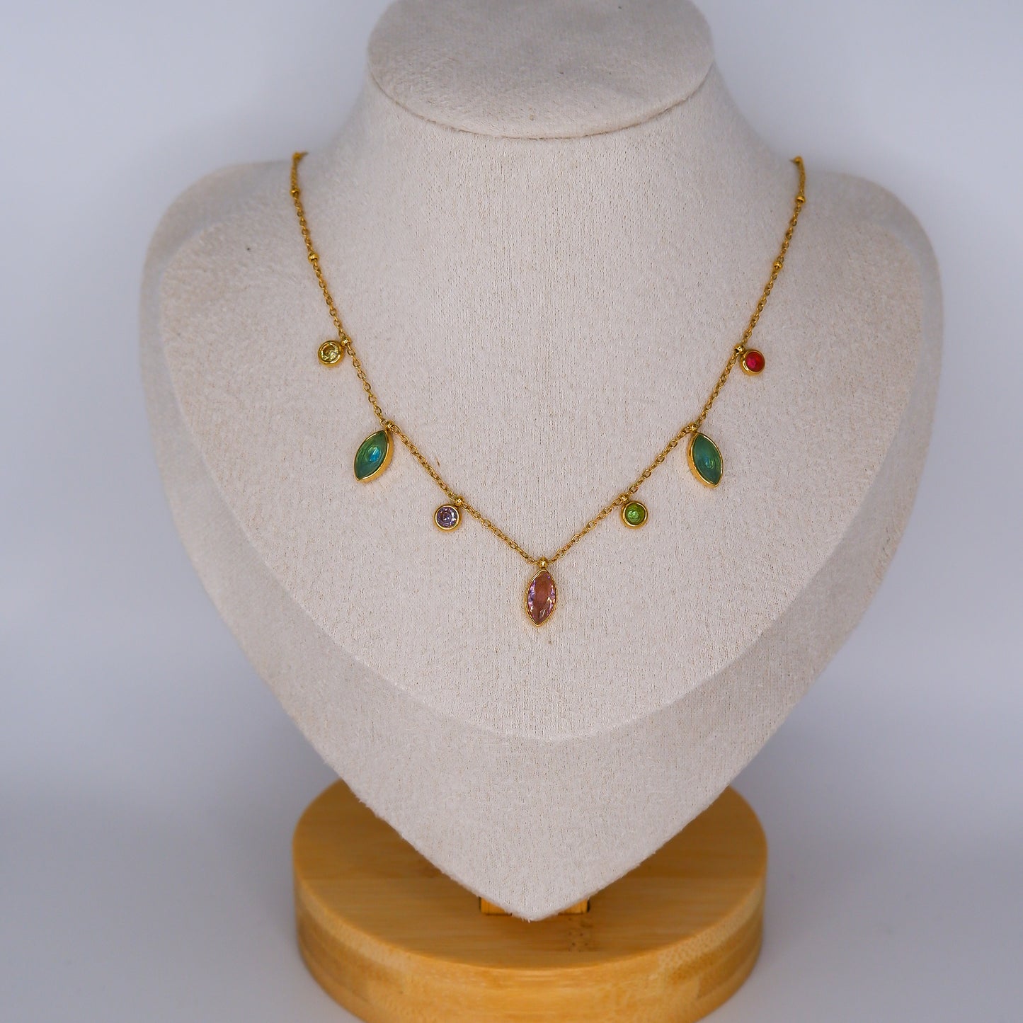 Colar Brilhos Coloridos Pendentes
