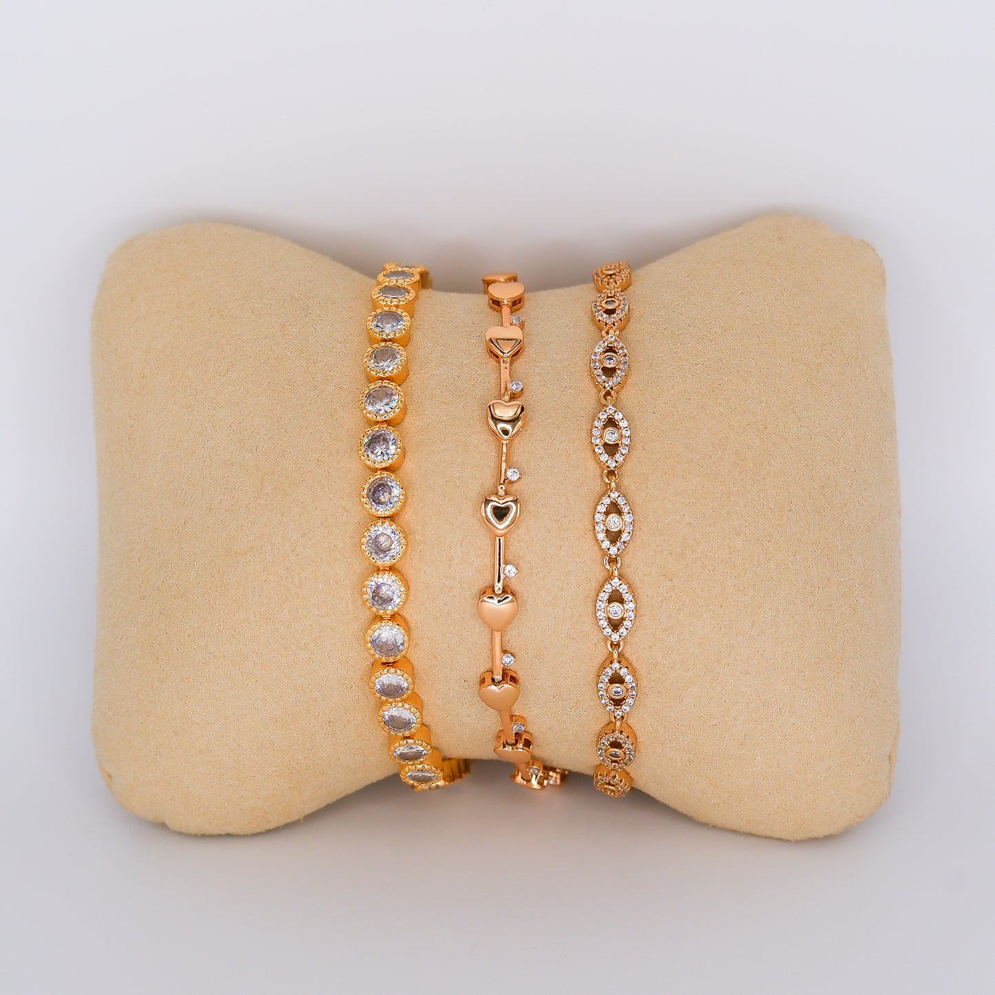 Pulseira Aço Inoxidável Olho, Corações e Brilhos