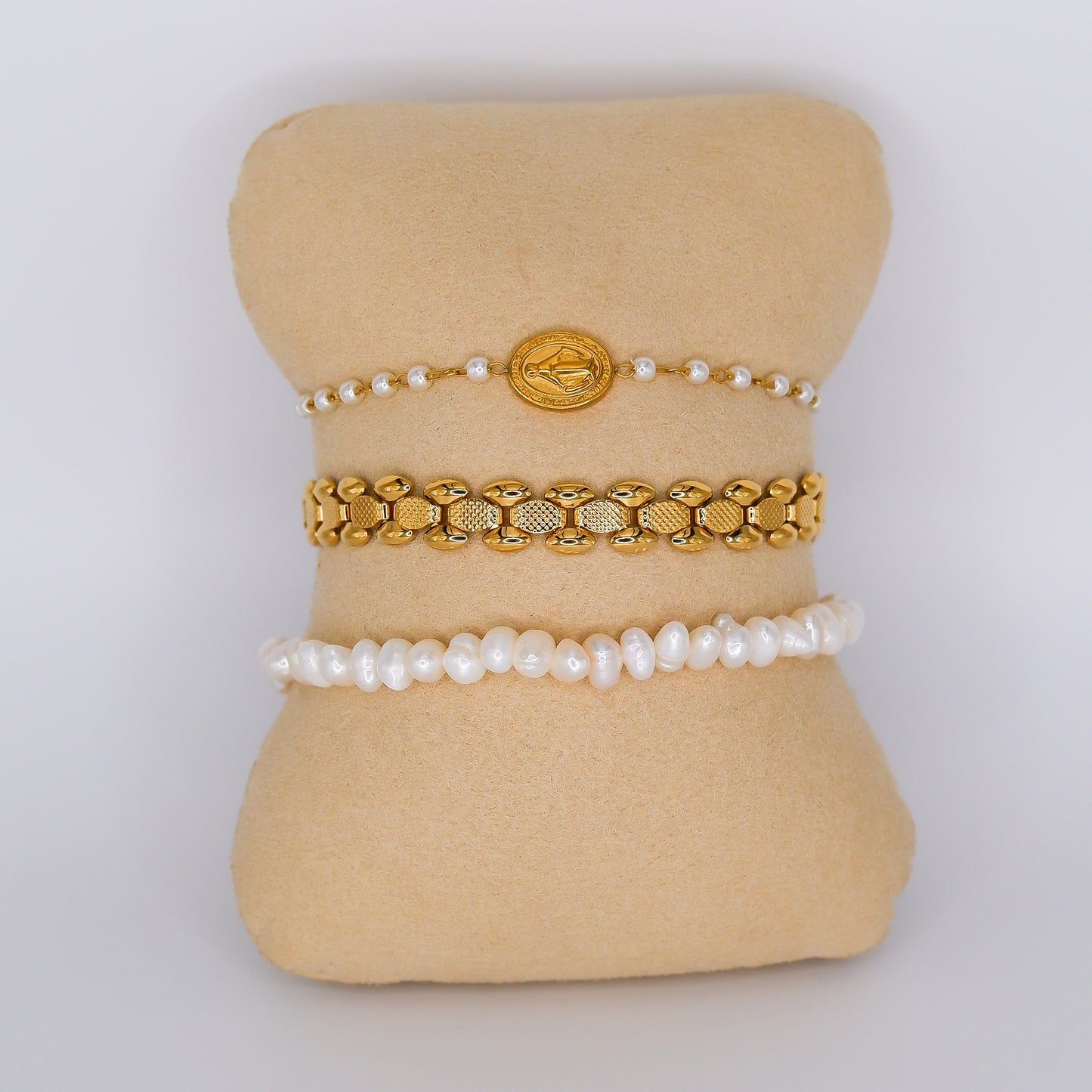 Pulseira Aço Inoxidável Medalha, Corrente e Pérolas