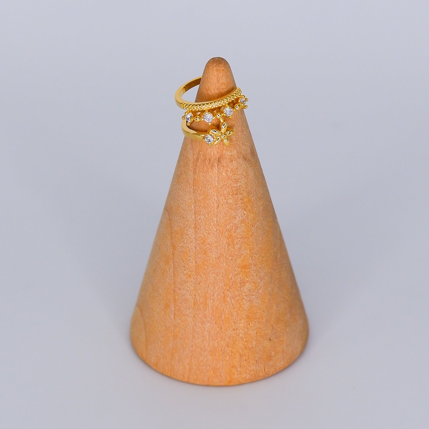 Earcuff Douradas Flor e Brilho