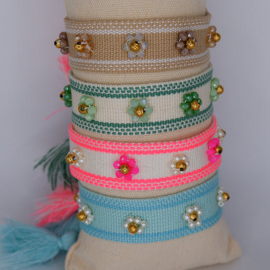 Pulseira Tecido Ajustável Flores