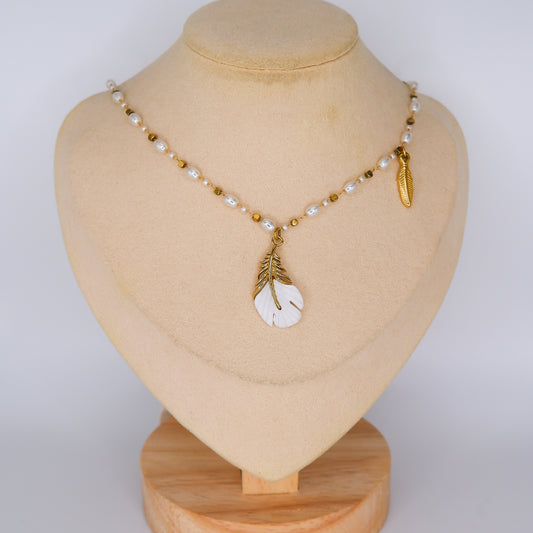 Colar Folha Pendente