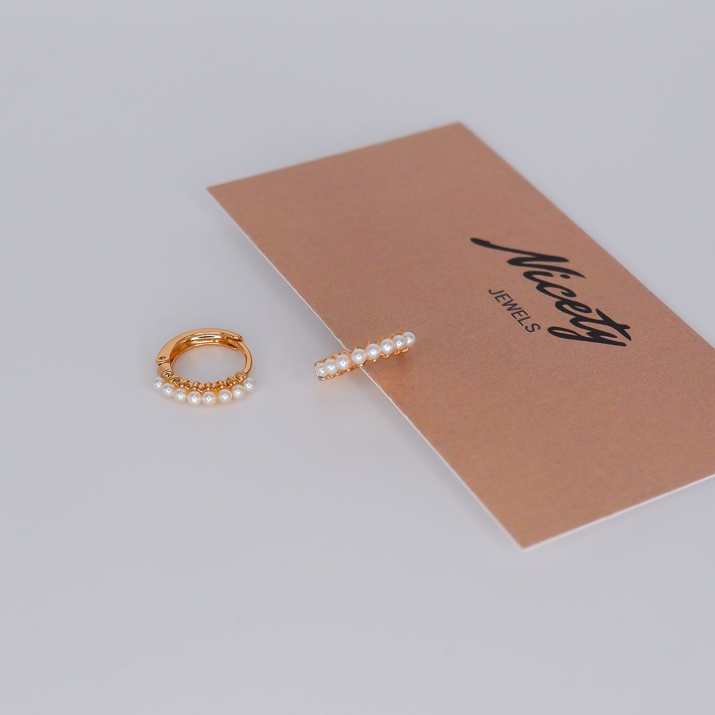 Argola Hipoalergénica com Pérolas