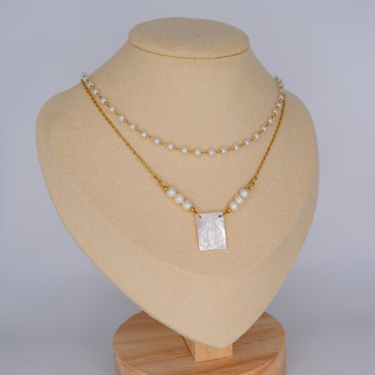 Colar Escapulário Dourado Pérolas