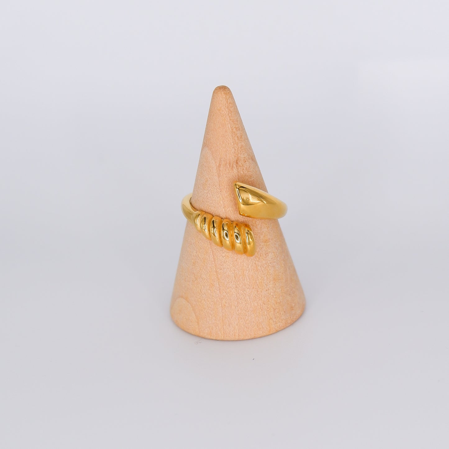 Anel Dourado Trabalhado