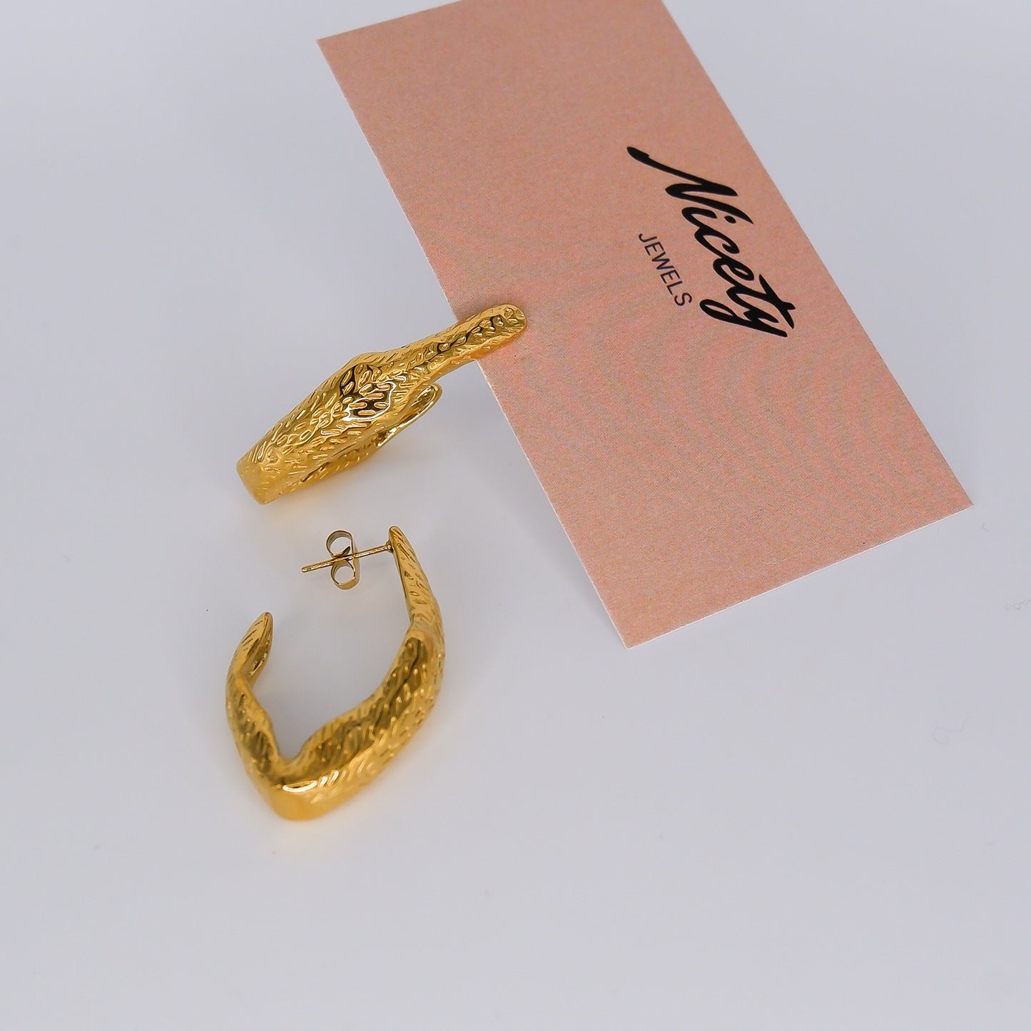 Argola de Espeto Dourada Oval Irregulares