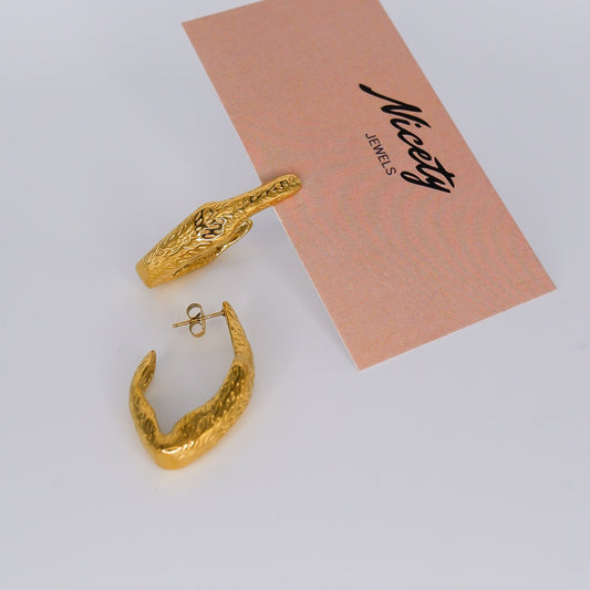 Argola de Espeto Dourada Oval Irregulares