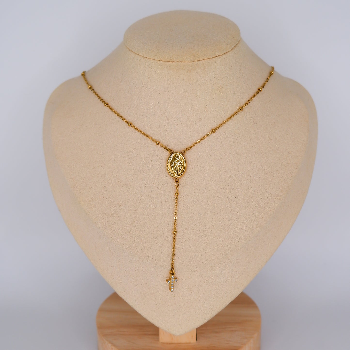 Colar Medalha com Pendente de Cruz