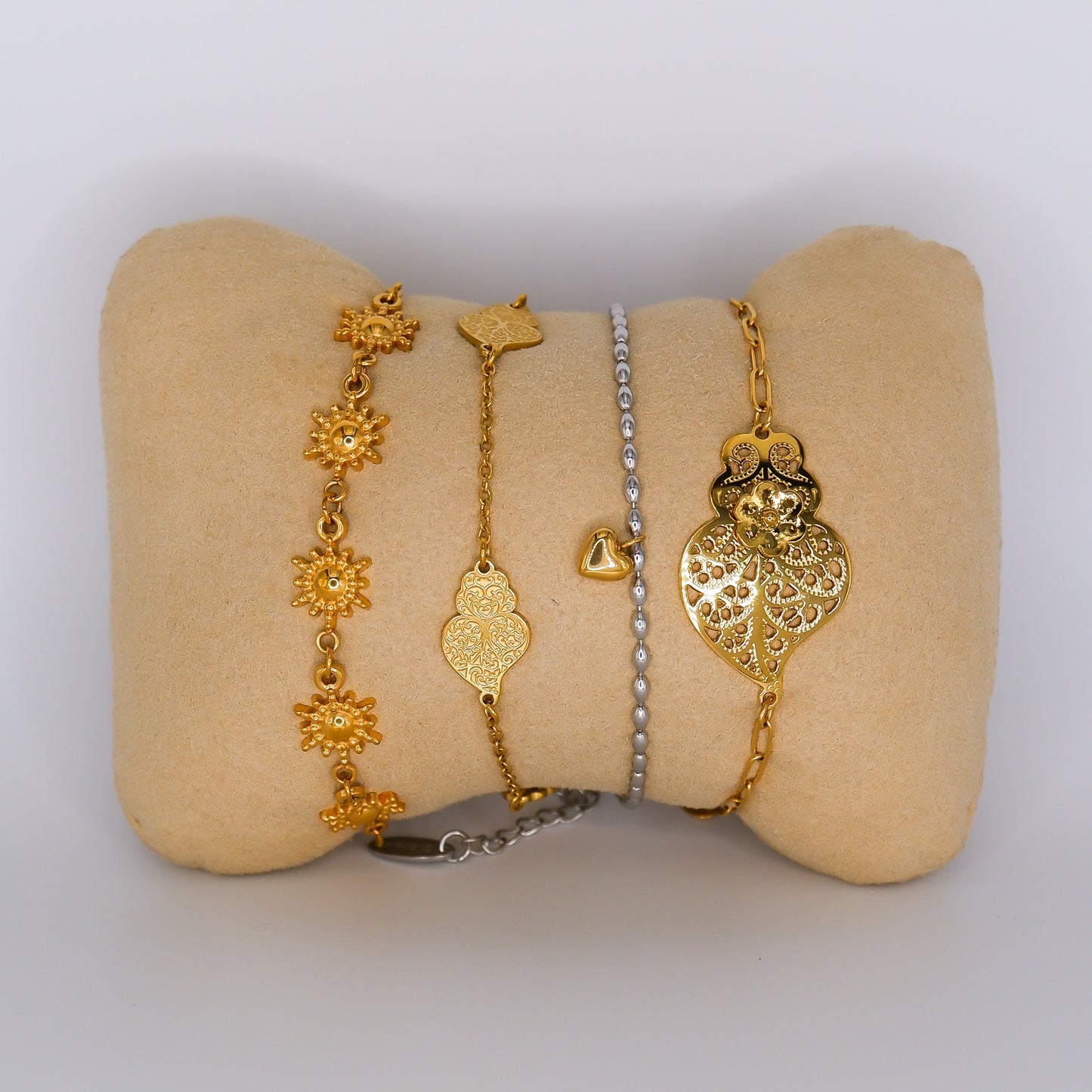 Pulseira Aço Inoxidável Dourada Sol e Coração de Viana