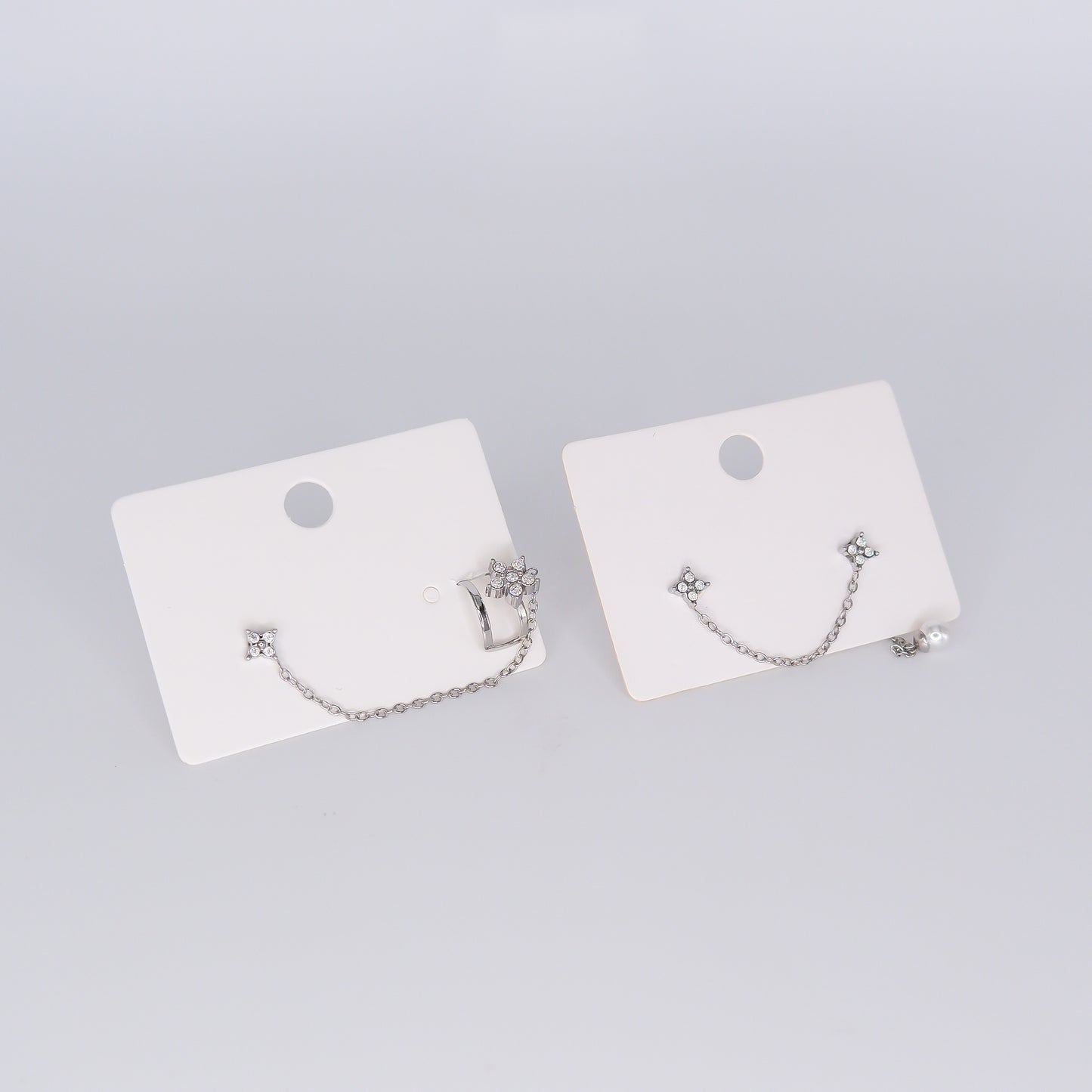 Brinco Espeto Flor com Earcuff e 2 Flores
