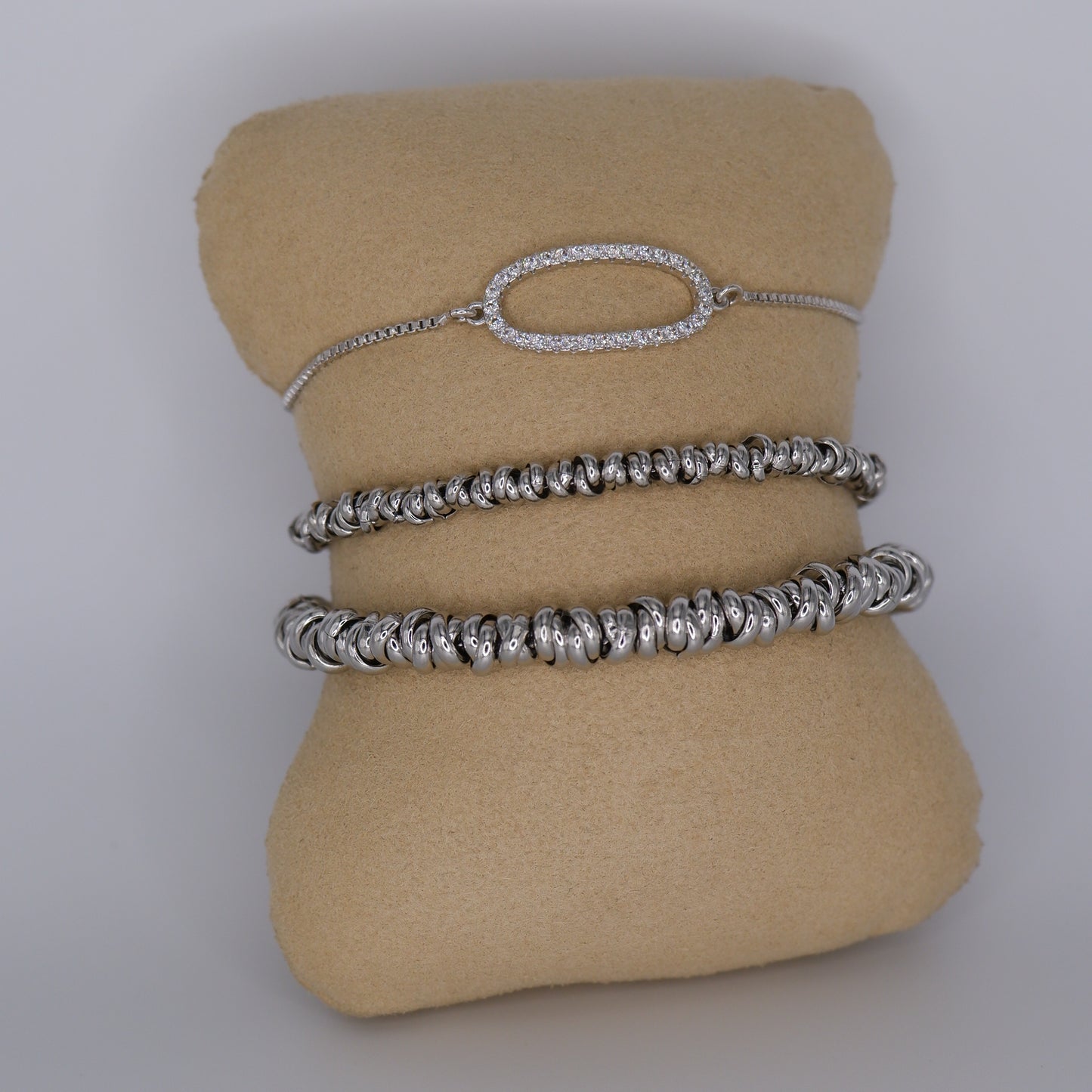 Pulseira Prateada Oval e Malha